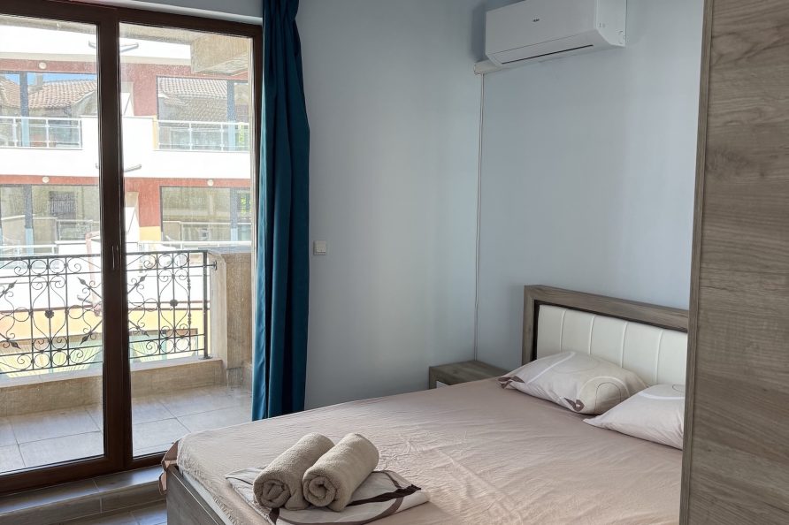Apartment Sozopol Sea View 7 - Second bedroom with street view 2