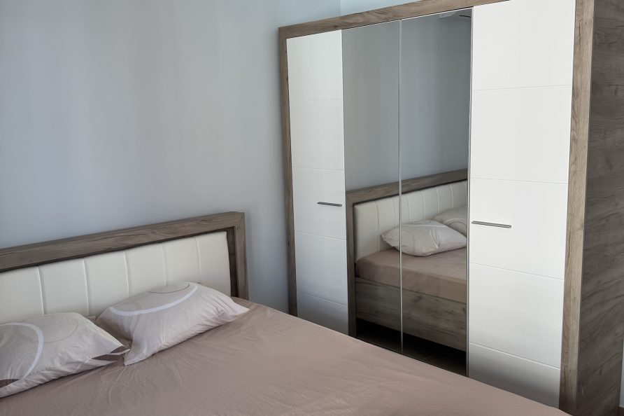 Apartment Sozopol Sea View 7 - Second bedroom with street view