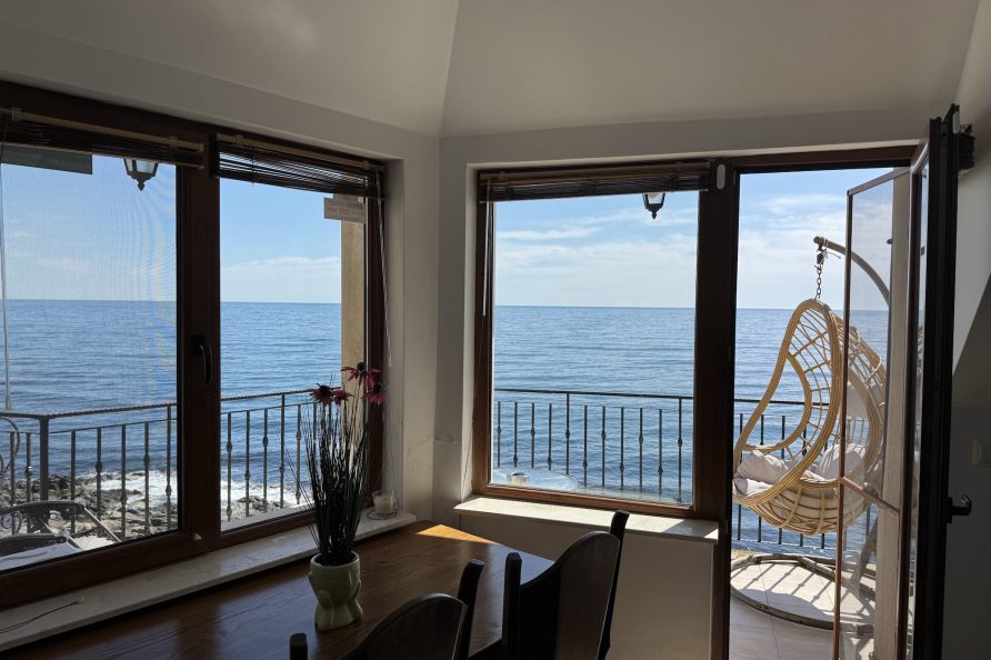Apartment Sozopol Sea View 2 - living room with sea view